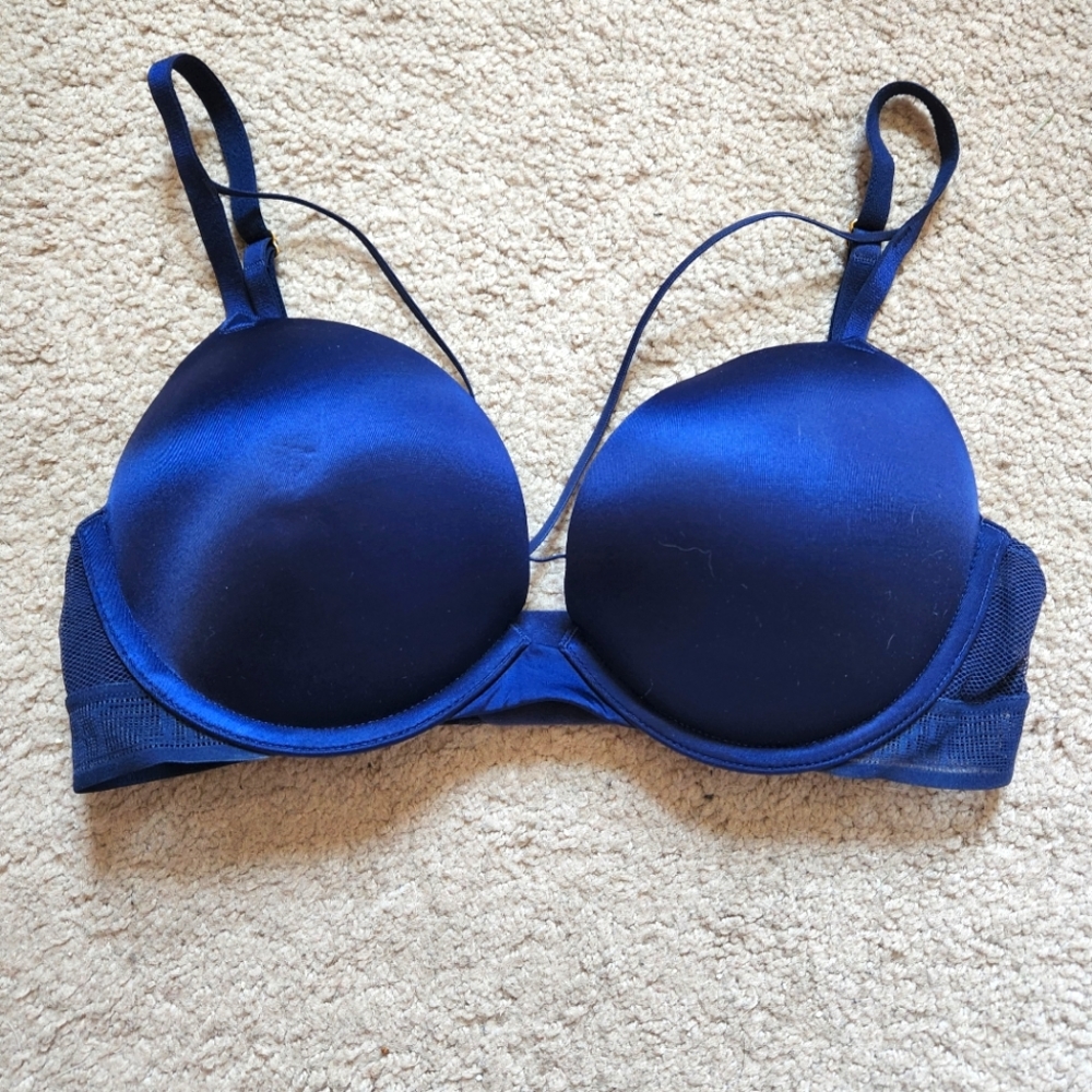 Victorias Secret Bombshell bra 32C